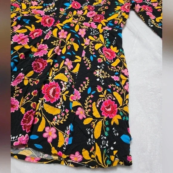 Express Black Floral Print Romper, Long Sleeves, Lightweight, V-Neck, Sz 12, EUC - Picture 6 of 12